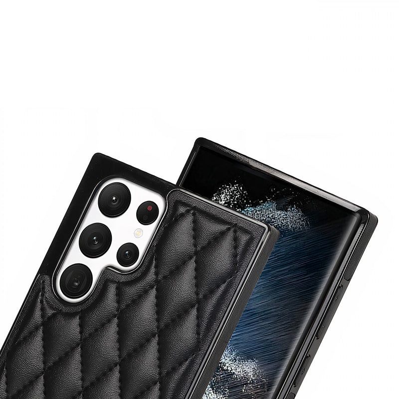 Samsung Galaxy S case with luxurious quilted effect and refined strap